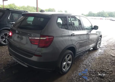 2011 BMW X3 xDrive28I z USA, uszkodzony, nr VIN 5UXWX5C58BL715490